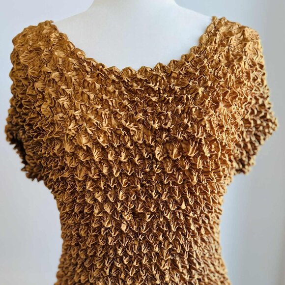 Vintage Radiance Antique Gold Silk-Blend Popcorn Crinkle Stretch Top – US M - Picture 3 of 13